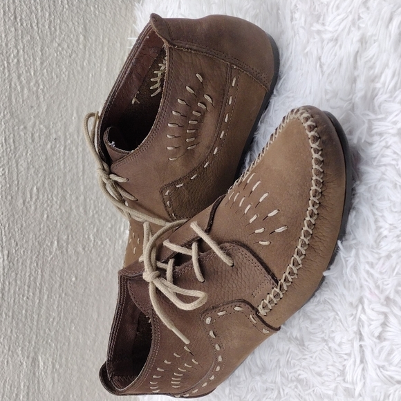 Hush Puppies Shoes - Hush Puppies Brown Leather Almond Toe Lace Up Moccasin Booties